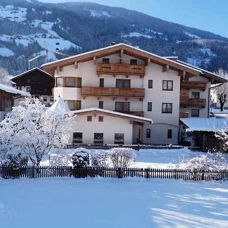 Landhaus Alpenherz Aschau Im Zillertal Exterior foto